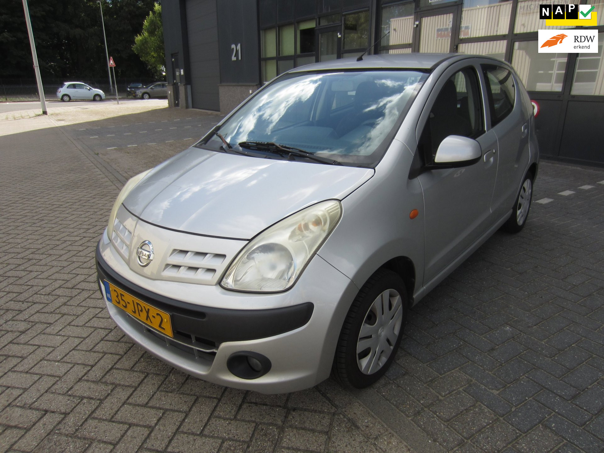 Nissan Pixo 1.0 Acenta 2009 Airco 150.000KM NAP! APK! 2009 - voorkant