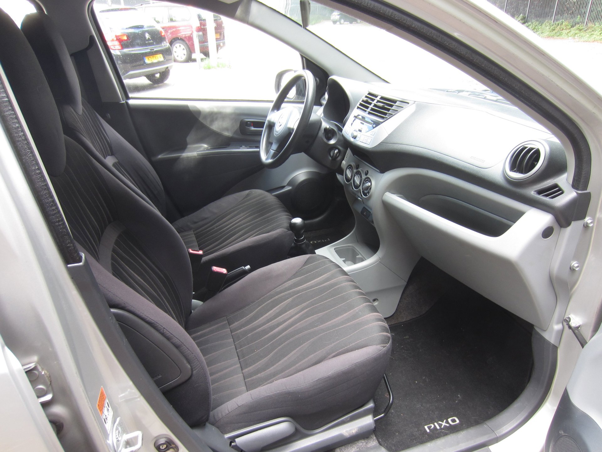 Foto van Nissan Pixo