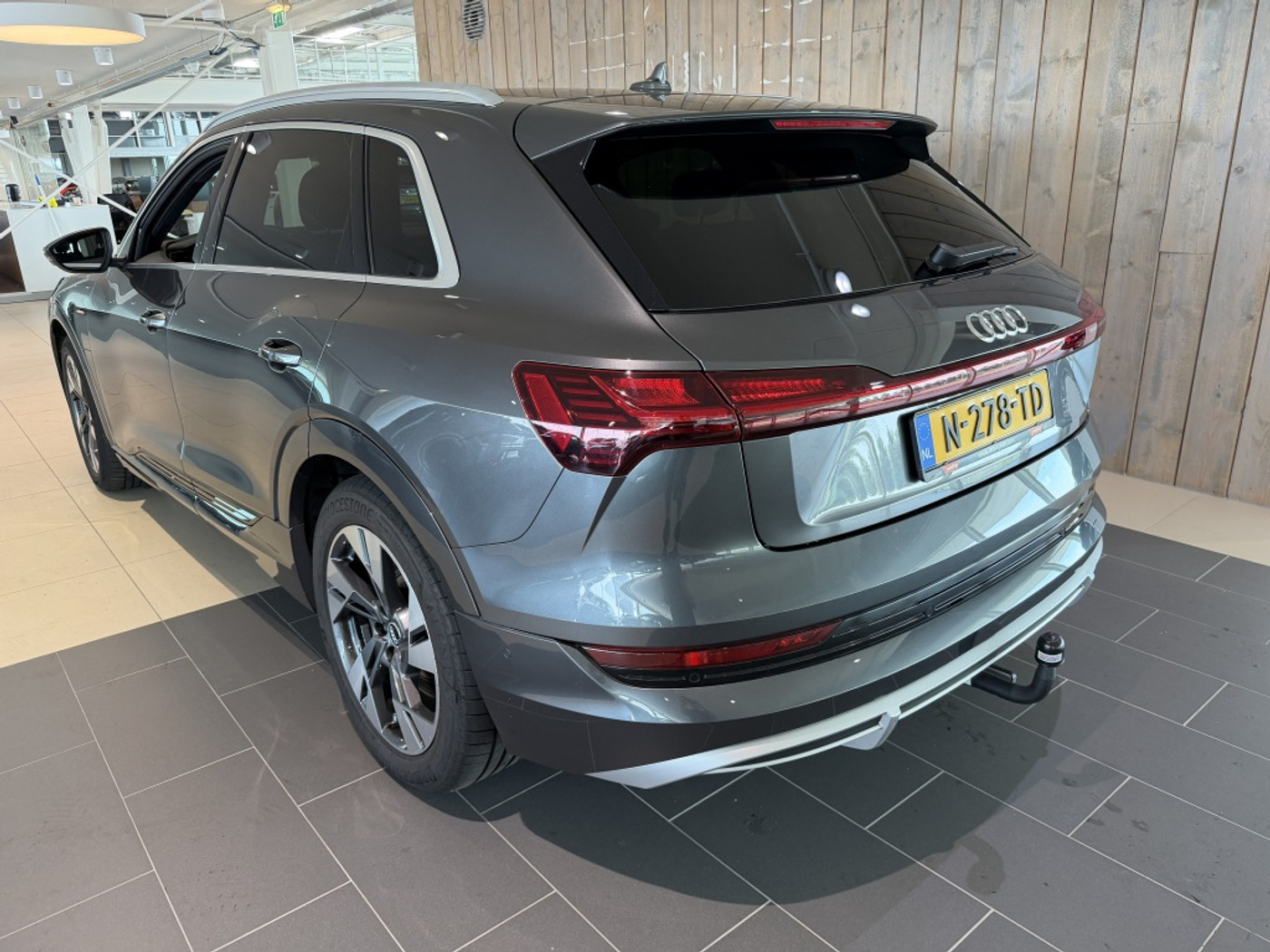 Foto van Audi E-tron 55