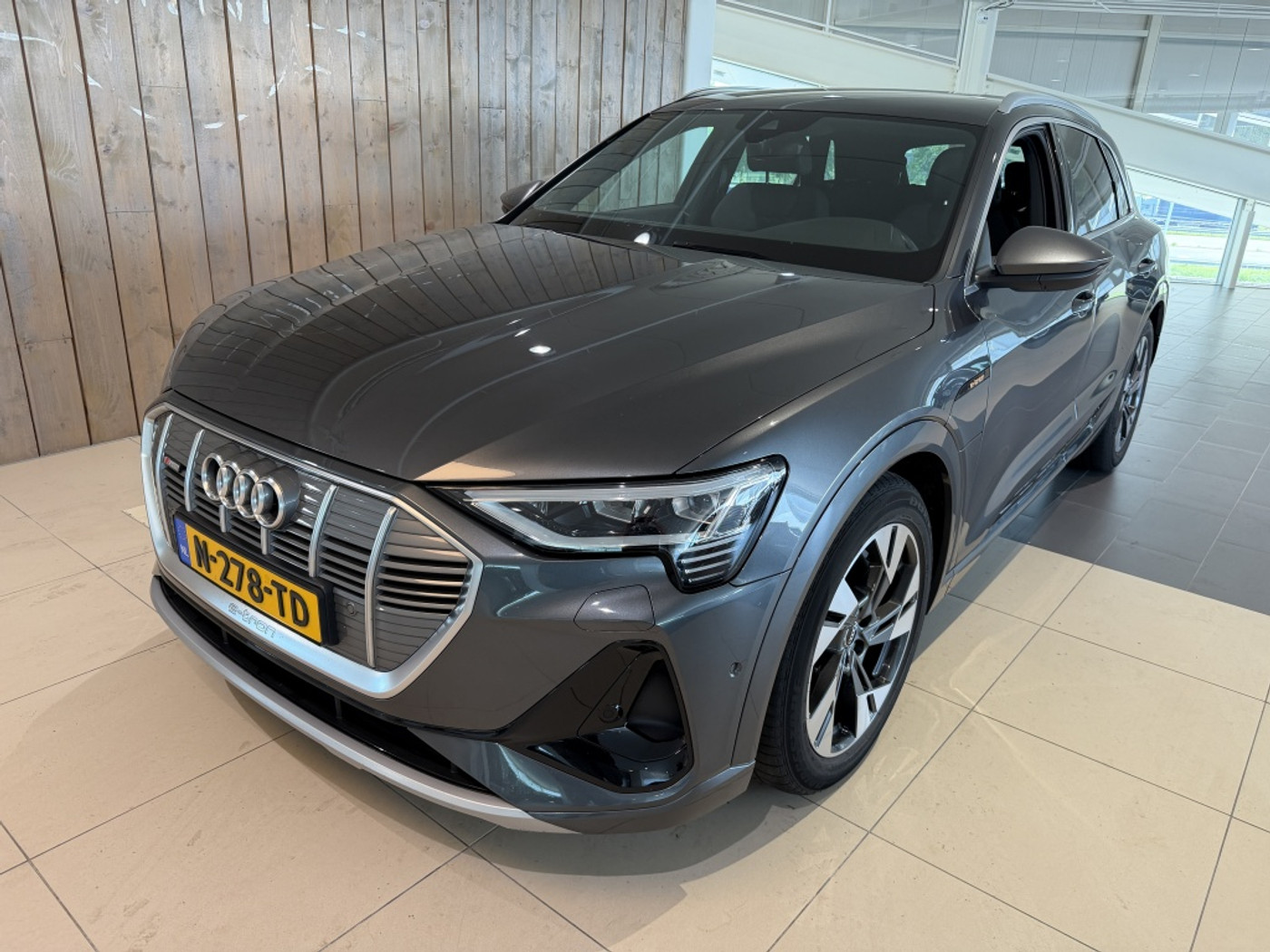 Foto van Audi E-tron 55