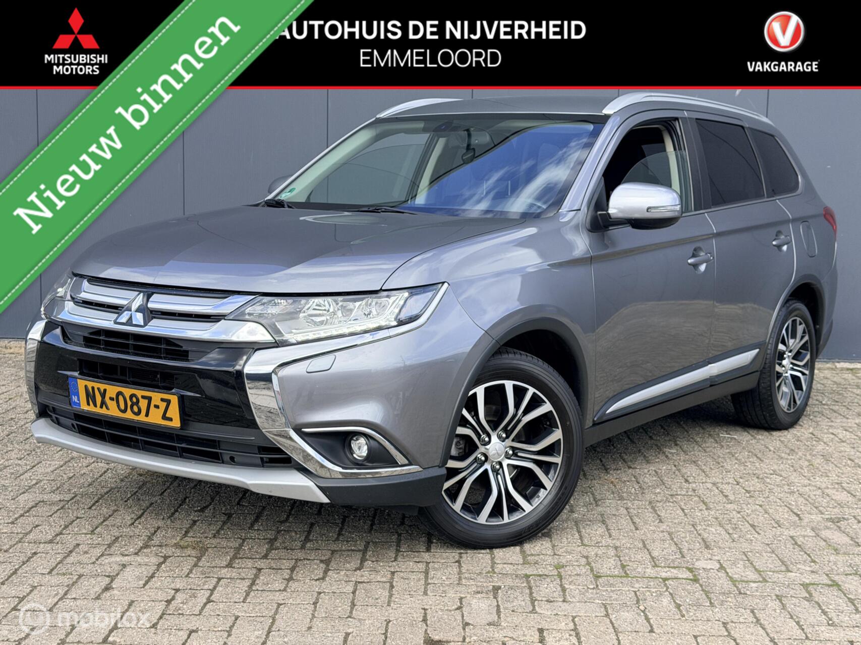 Mitsubishi Mitsubishi Outlander 2.0 Executive Edition|7 persoons | trekhaak| carplay| 2017 - voorkant