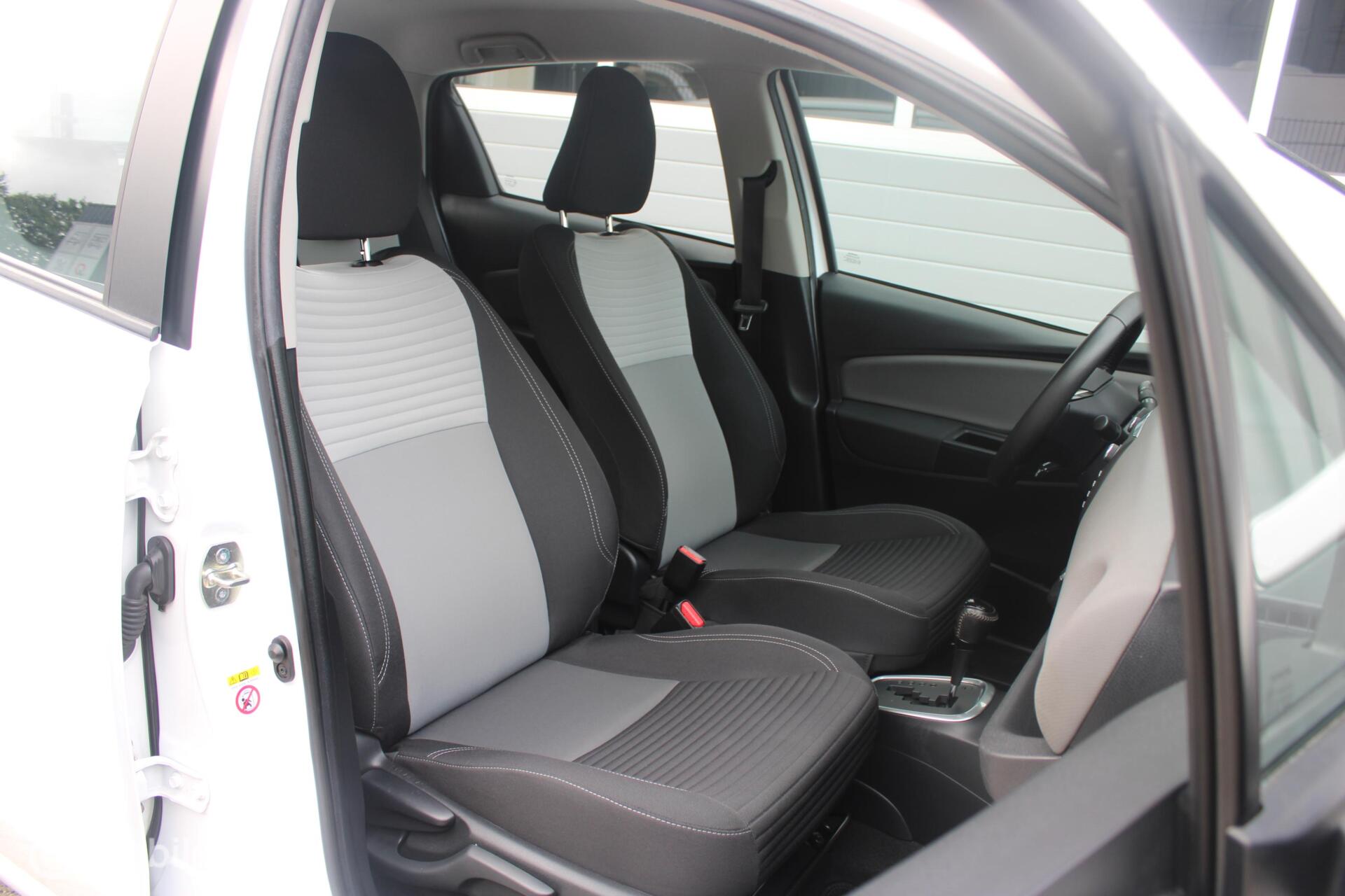 Foto van Toyota Toyota Yaris Hybrid