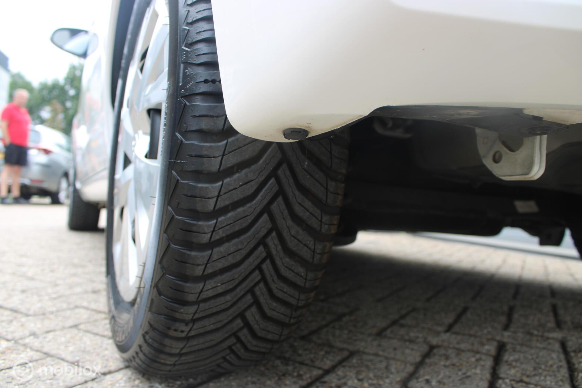 Foto van Toyota Toyota Yaris Hybrid
