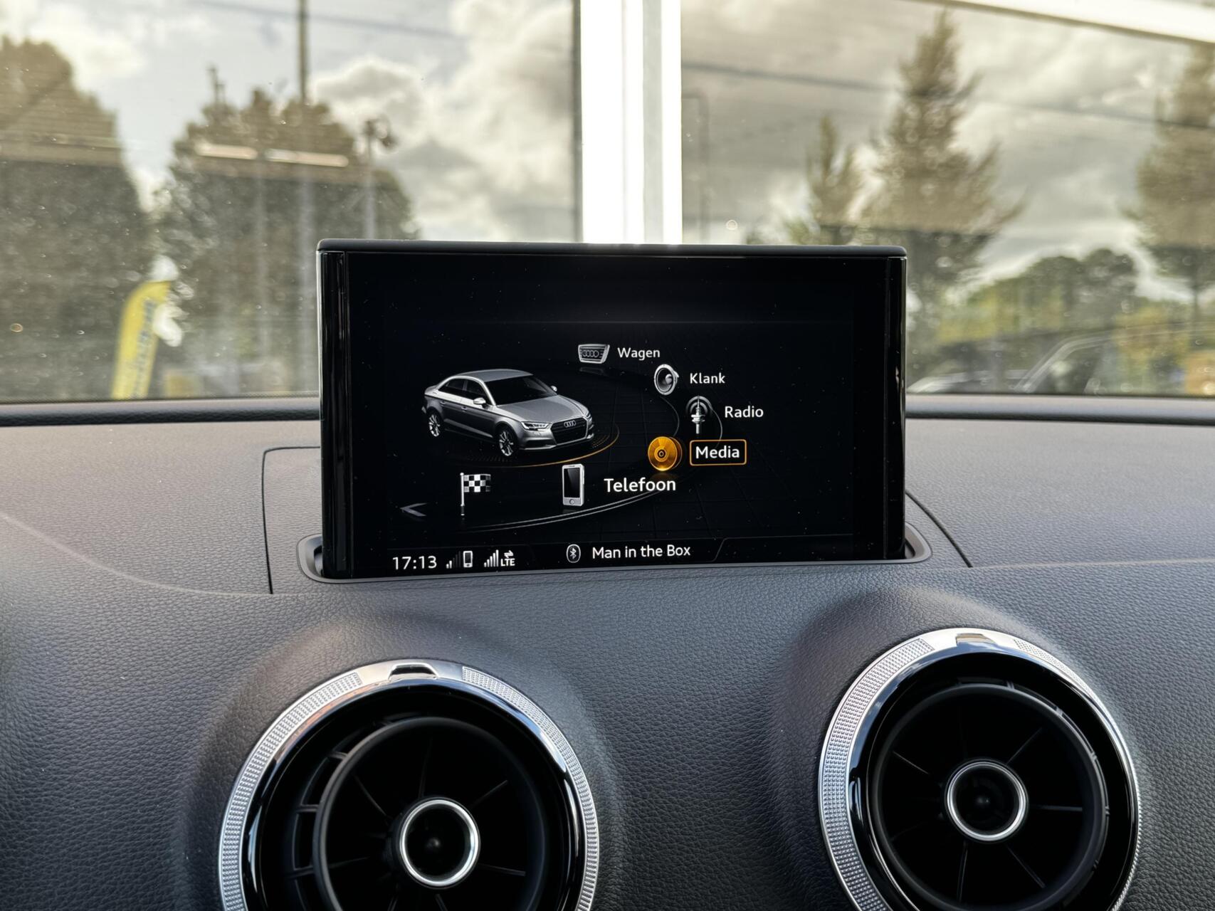 Foto van Audi A3 Limousine