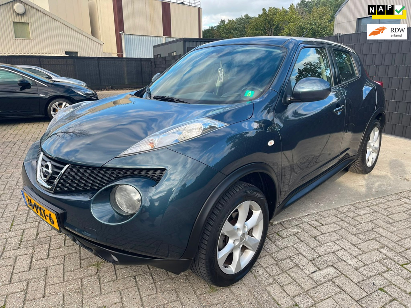 Nissan Nissan Juke 1.6 Acenta 2011 - voorkant