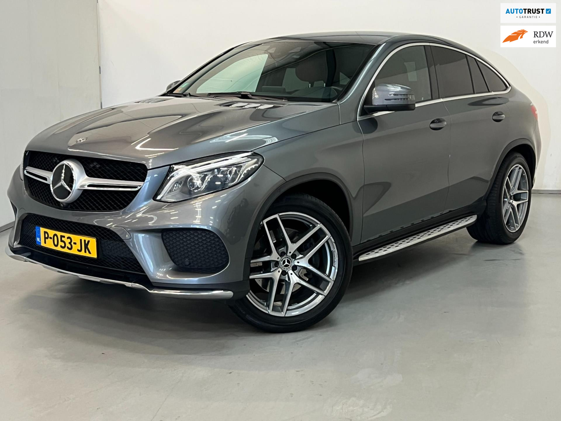 Mercedes-Benz Gle 400 4Matic 400 / AMG / Luchtvering / Distronic 2017 - voorkant
