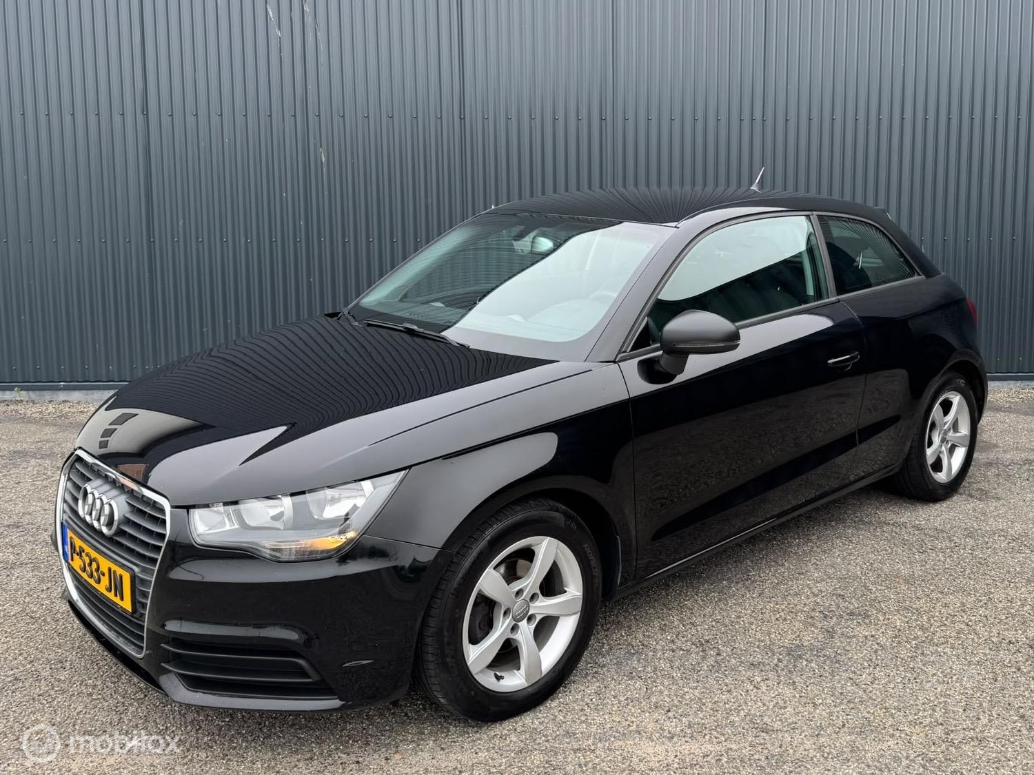Audi Audi A1 1.2 TFSI Ambition Pro Line Business Stoelverwarming 2011 - voorkant