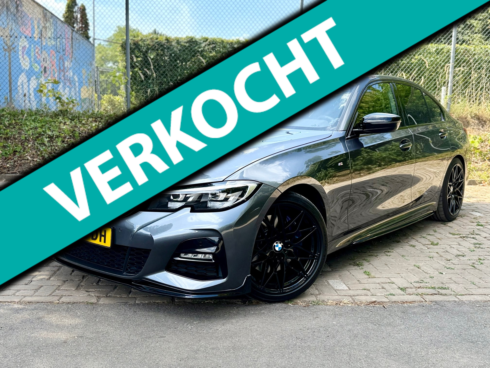 BMW 3-serie 330i High Executive 2019 - voorkant
