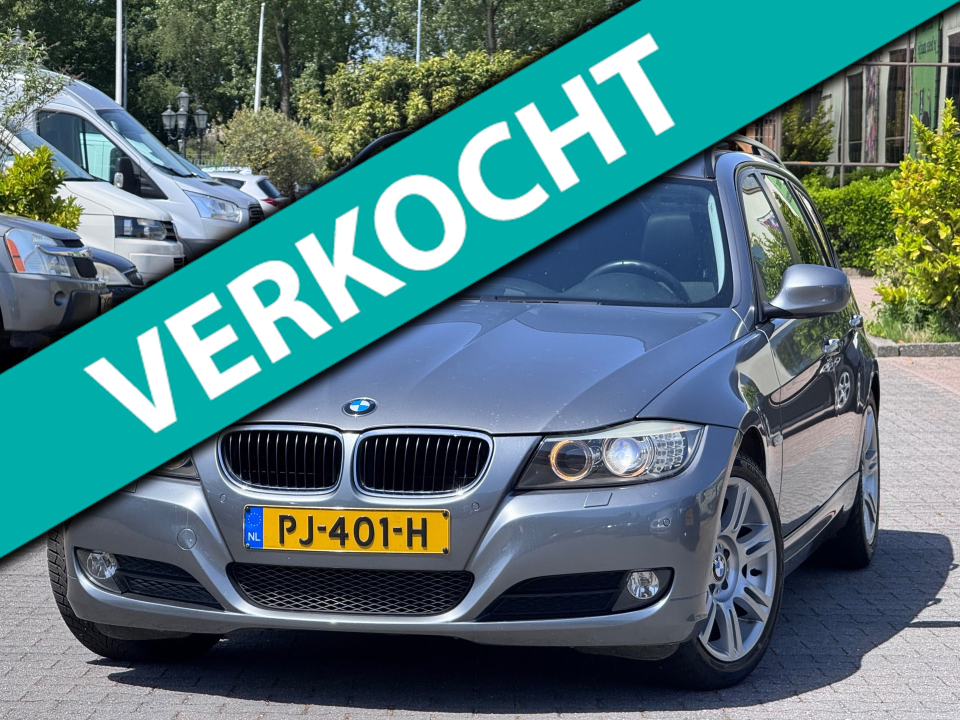 BMW 3er Reihe 320i High Executive | Panoramadak | Parkeersensoren | Leder stoelen | Xenon | 17 inch | Navigatie | Bluethooth 2009 - voorkant