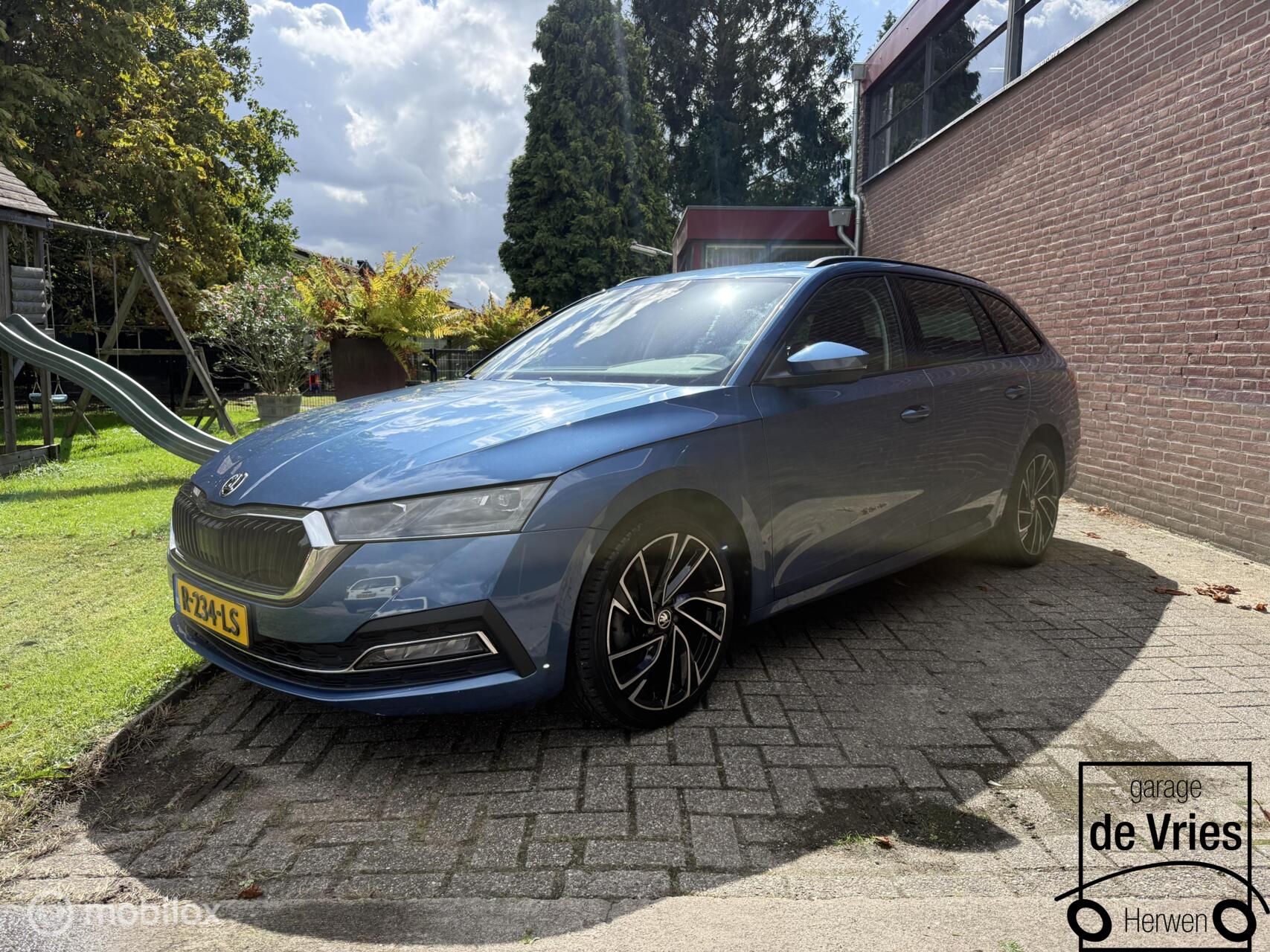 Skoda Octavia 1.5 e-TSI Business Edition aut 2021 - voorkant