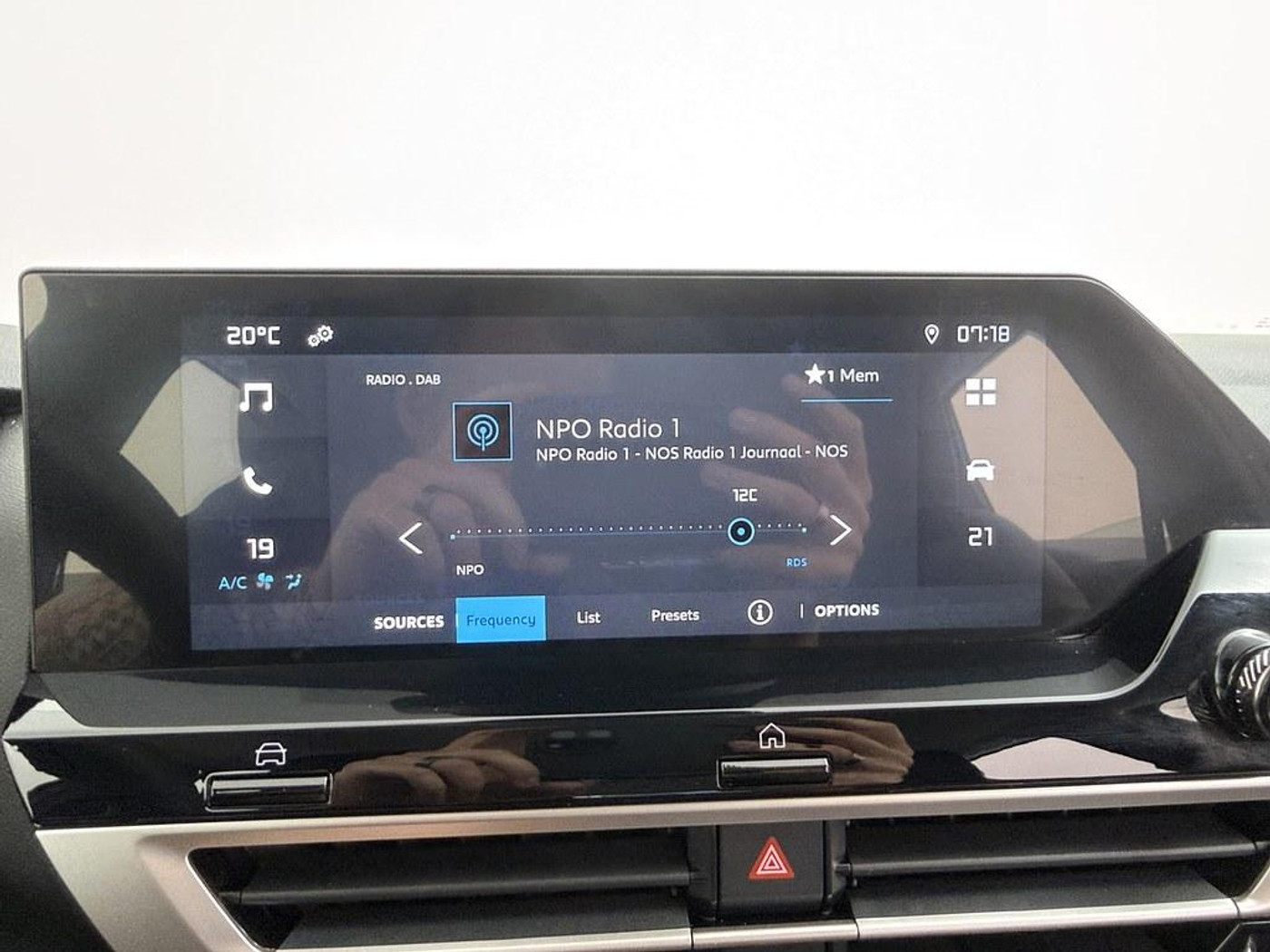 Foto van Citroen E-c4