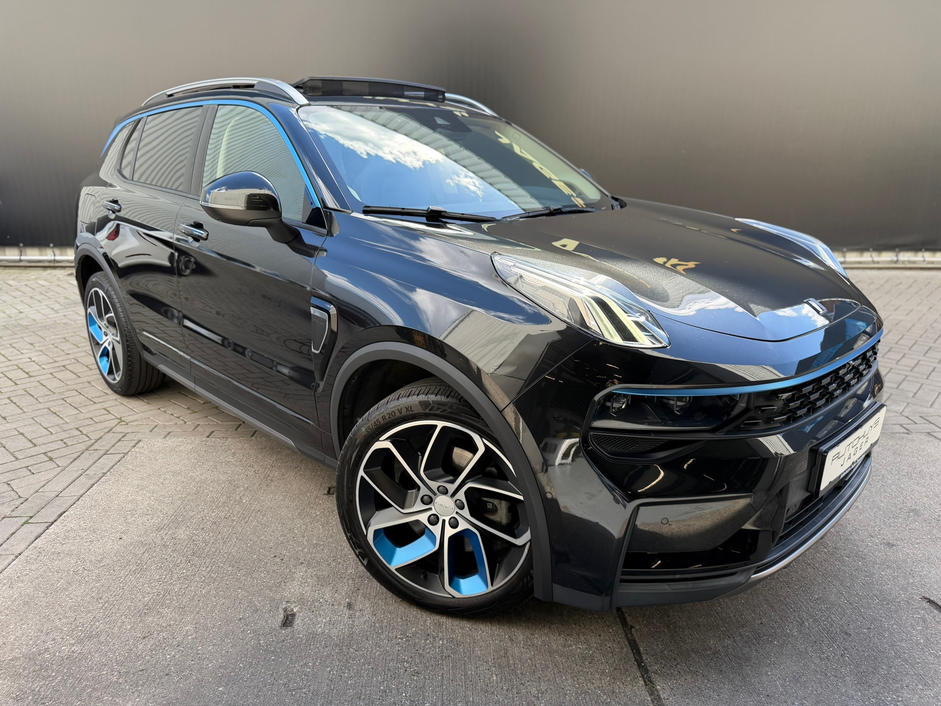 Foto van Lynk&co LYNK & Co 01