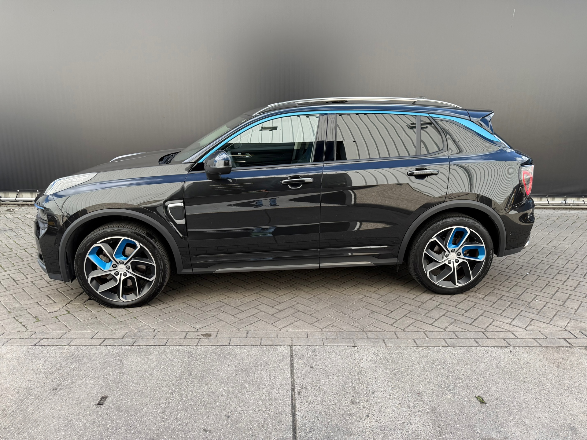 Foto van Lynk&co LYNK & Co 01