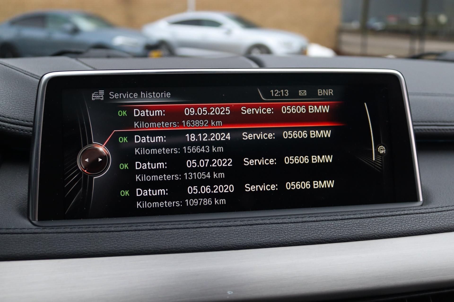 Foto van BMW X6 M50d