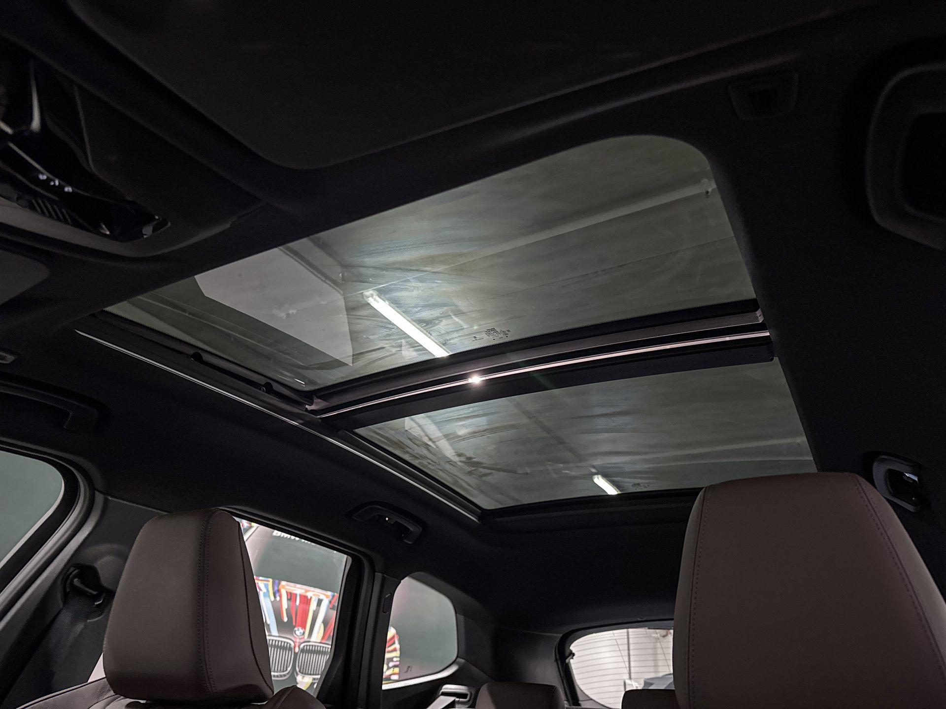 Foto van BMW X1 Xdrive23i