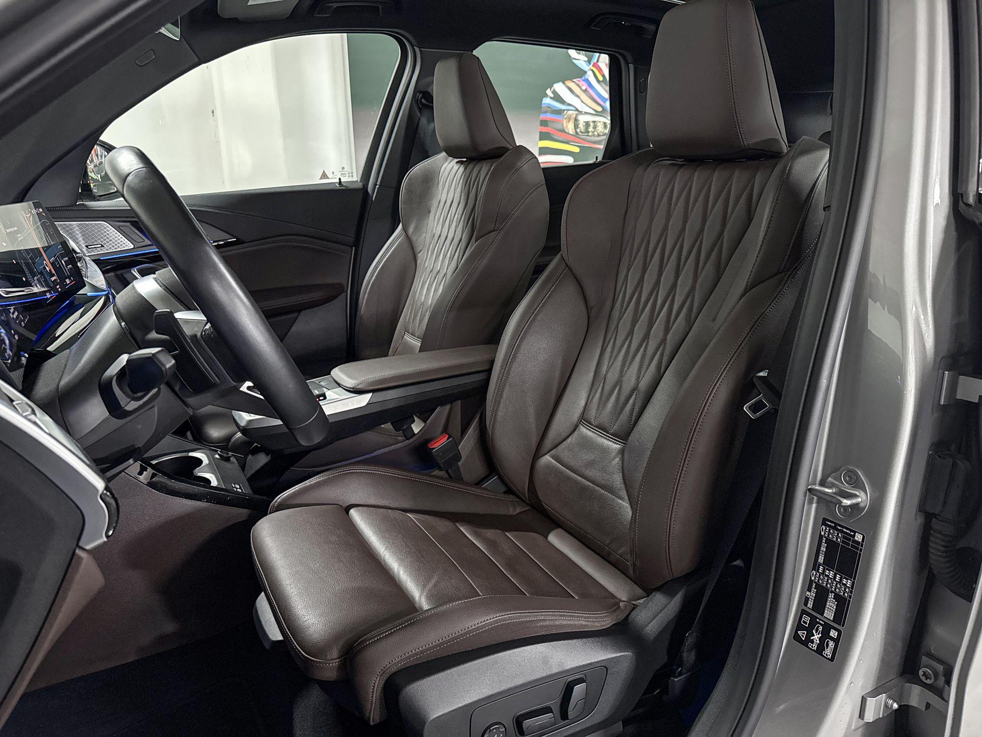 Foto van BMW X1 Xdrive23i