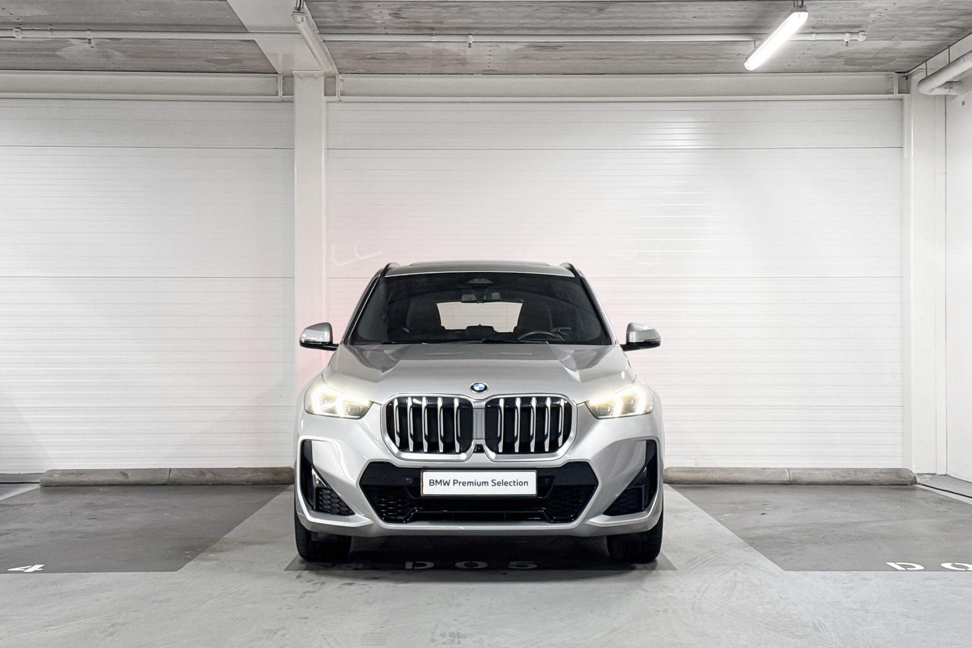Foto van BMW X1 Xdrive23i