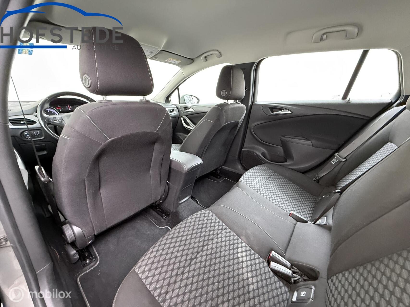 Foto van Opel Astra Sports Tourer