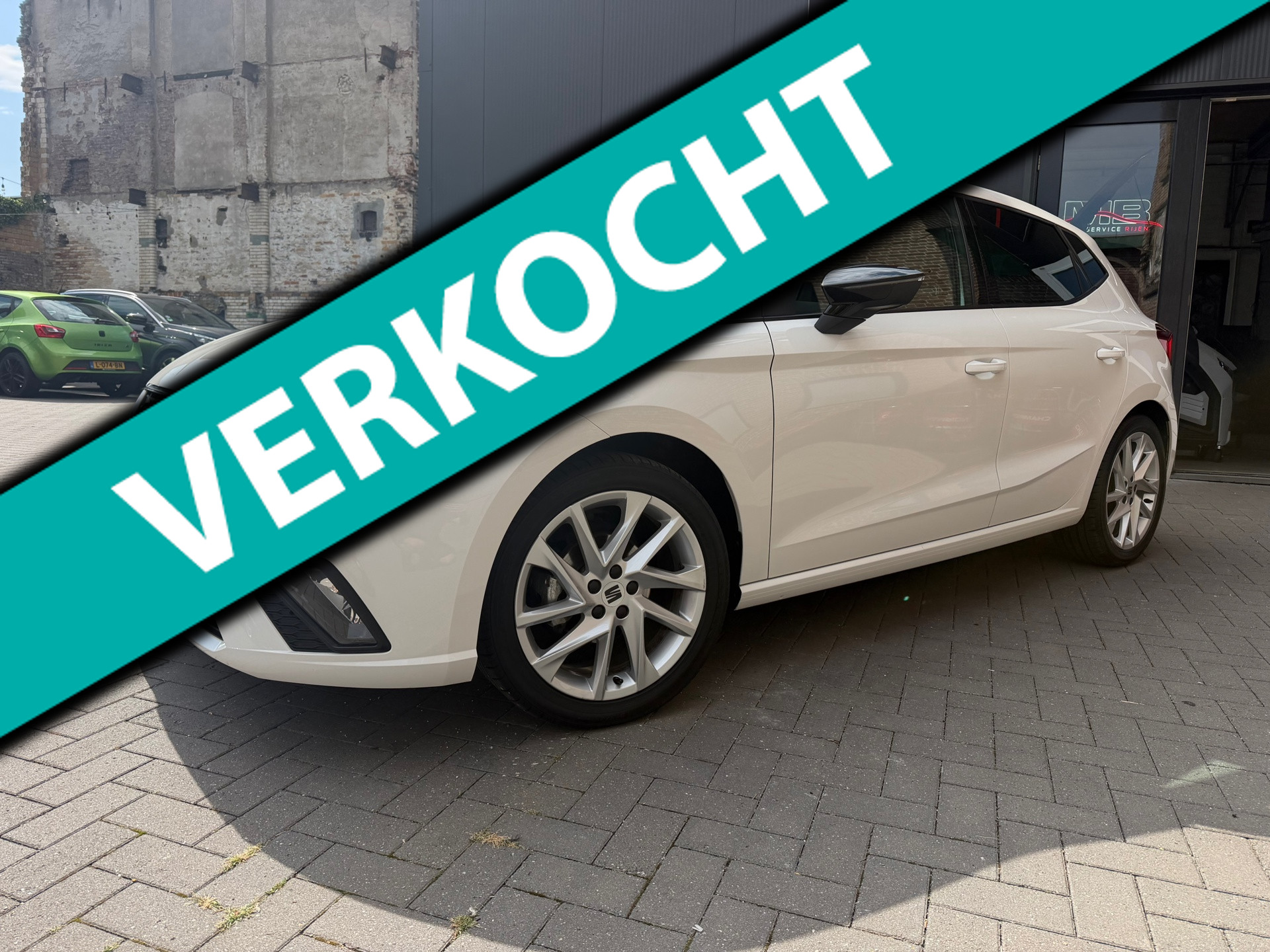 Seat Ibiza 1.0 EcoTSI FR Business Connect 2023 - voorkant