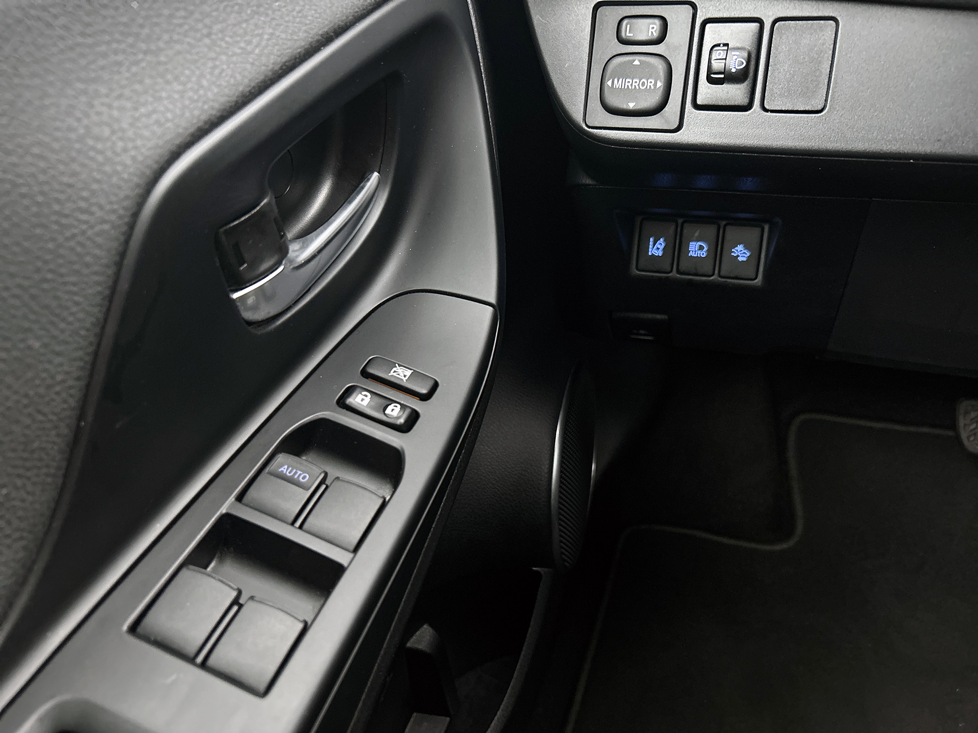 Foto van Toyota Toyota Yaris Hybrid