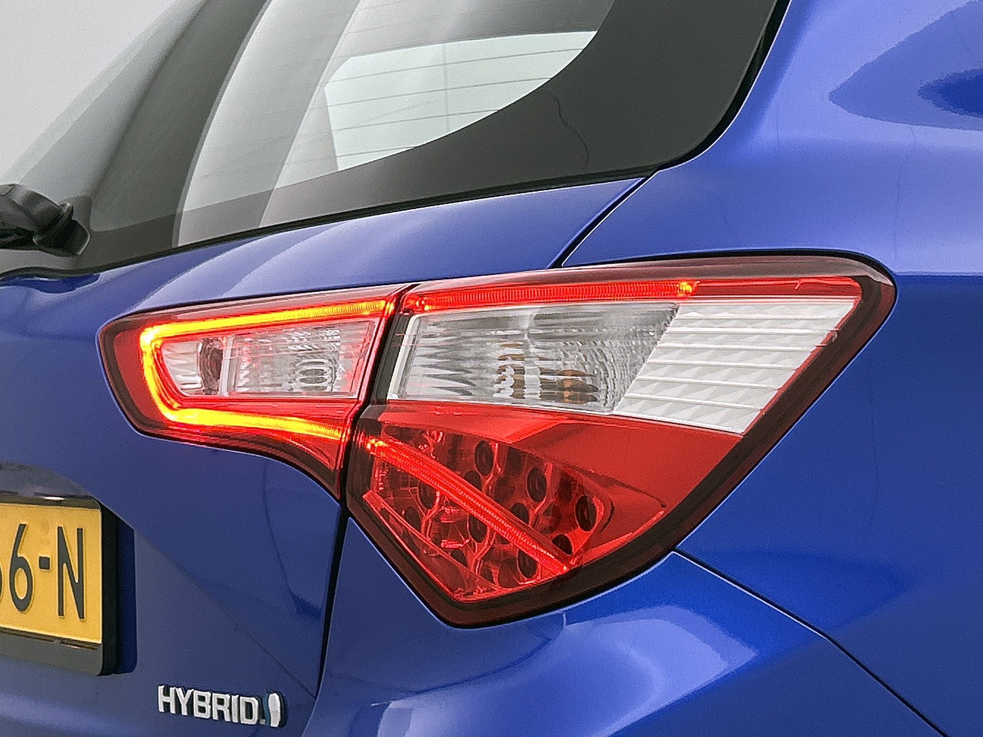 Foto van Toyota Toyota Yaris Hybrid