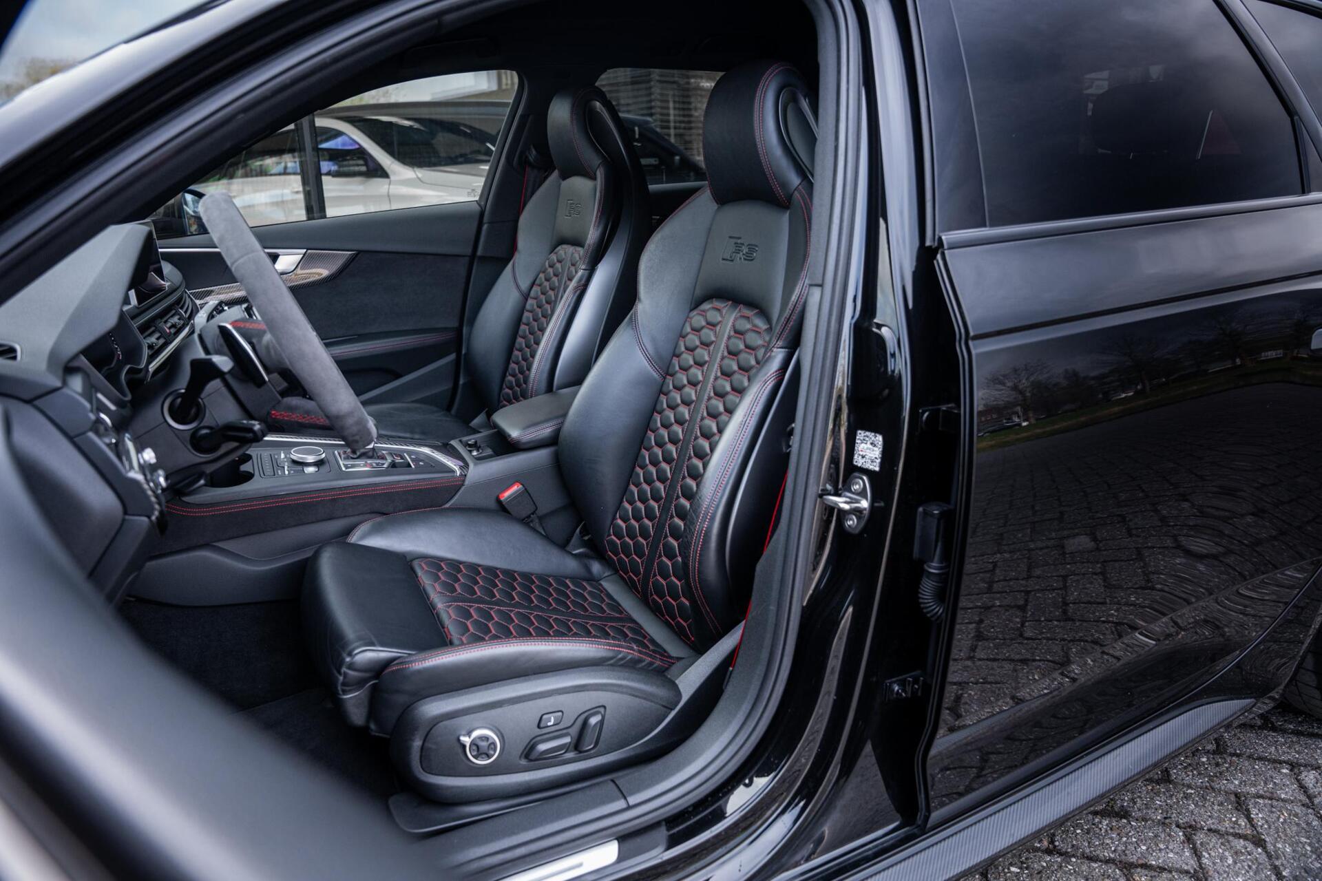 Foto van Audi RS 4 Avant