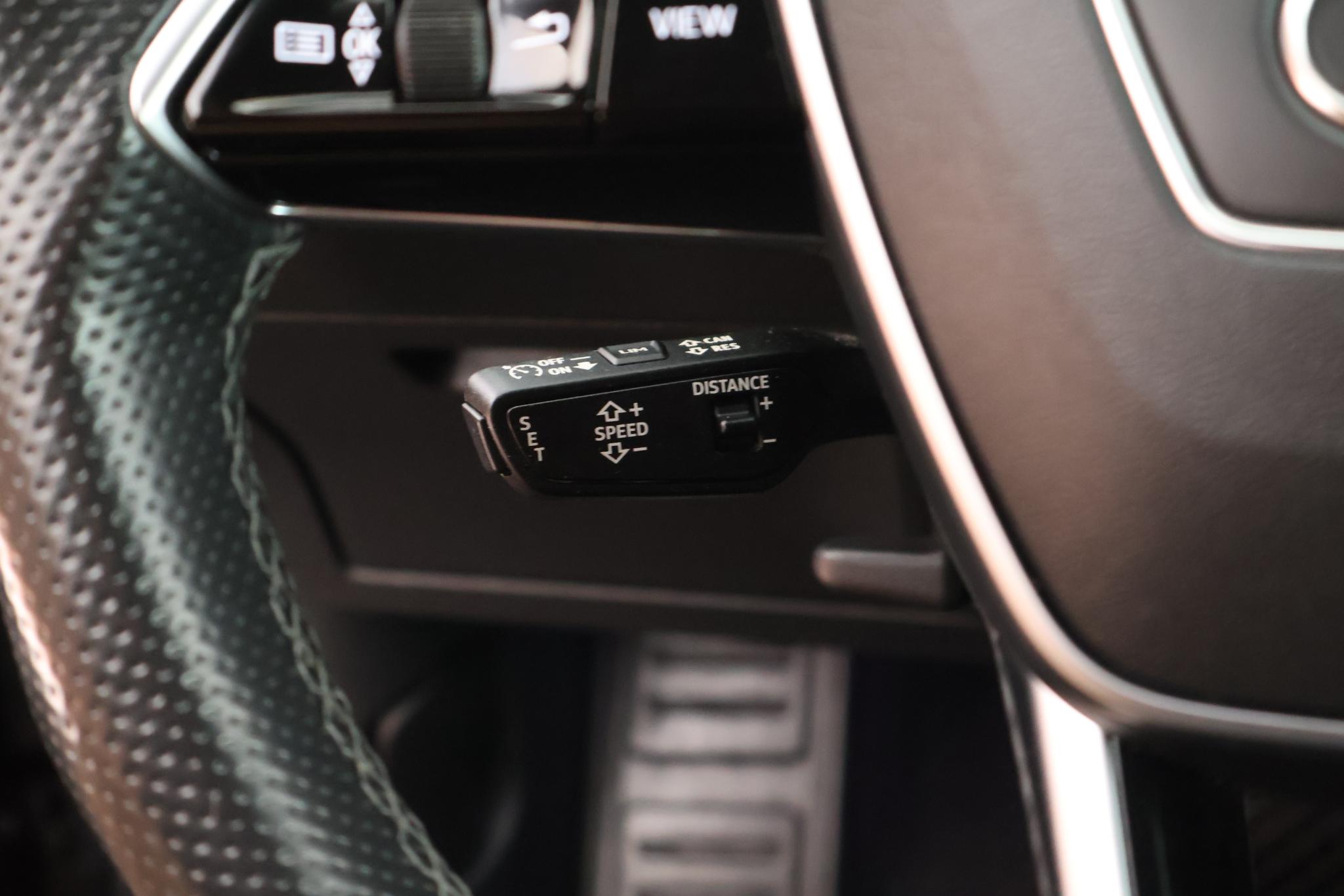 Foto van Audi E-tron 55