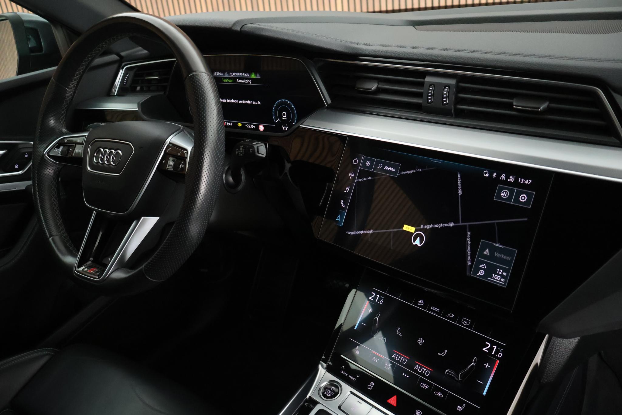 Foto van Audi E-tron 55