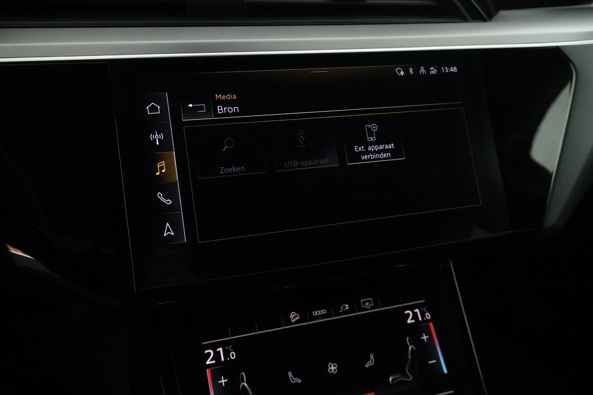 Foto van Audi E-tron 55