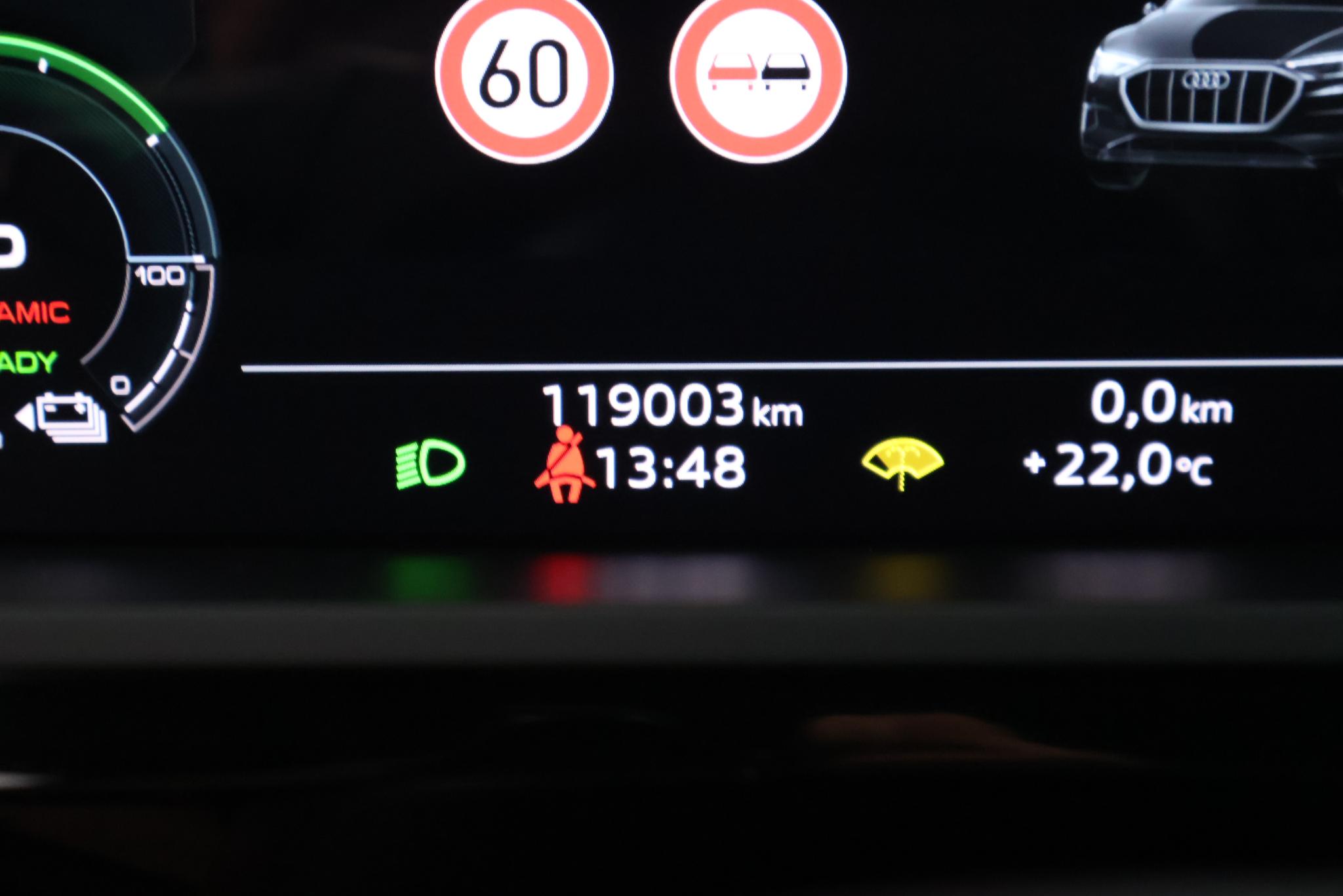 Foto van Audi E-tron 55