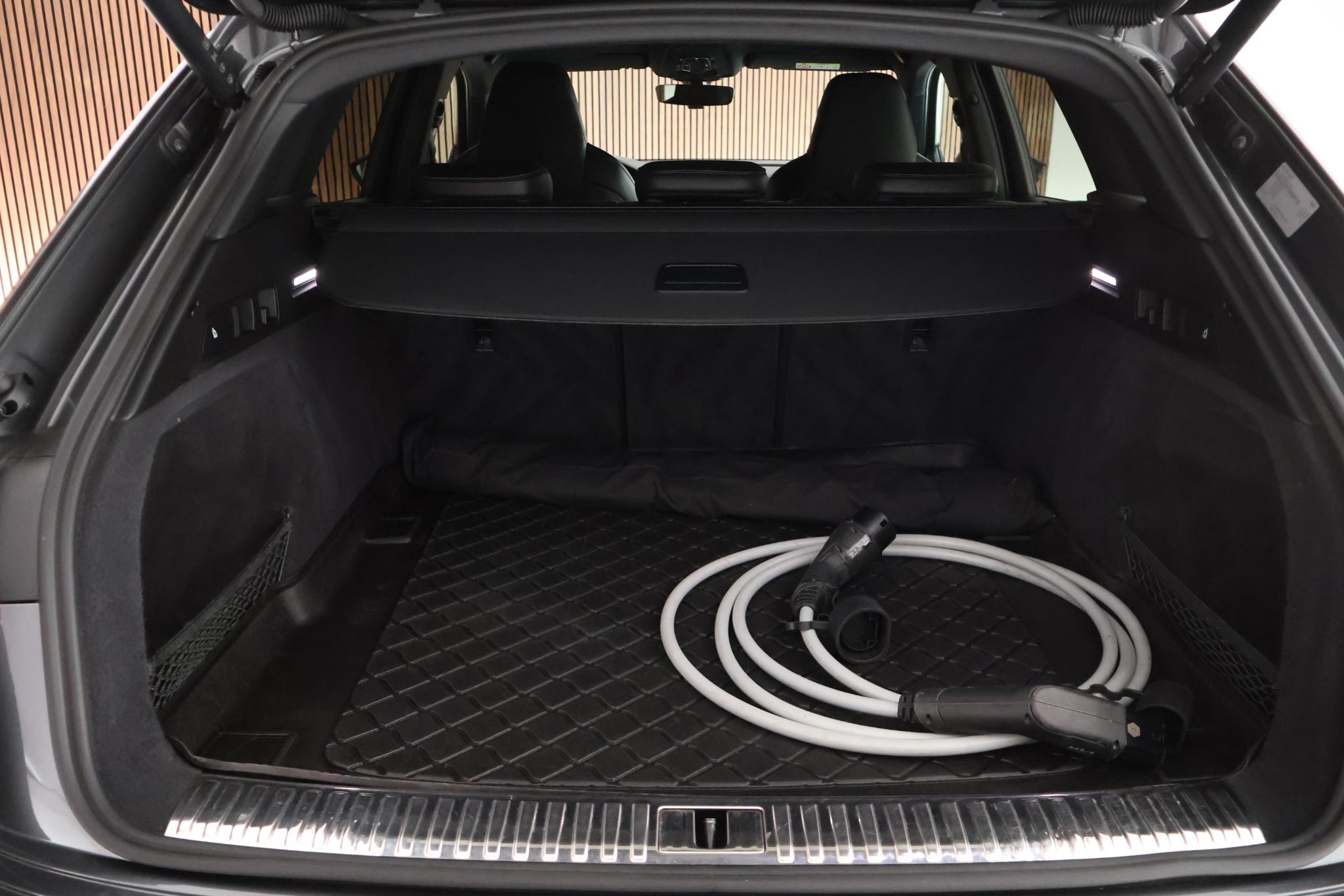 Foto van Audi E-tron 55