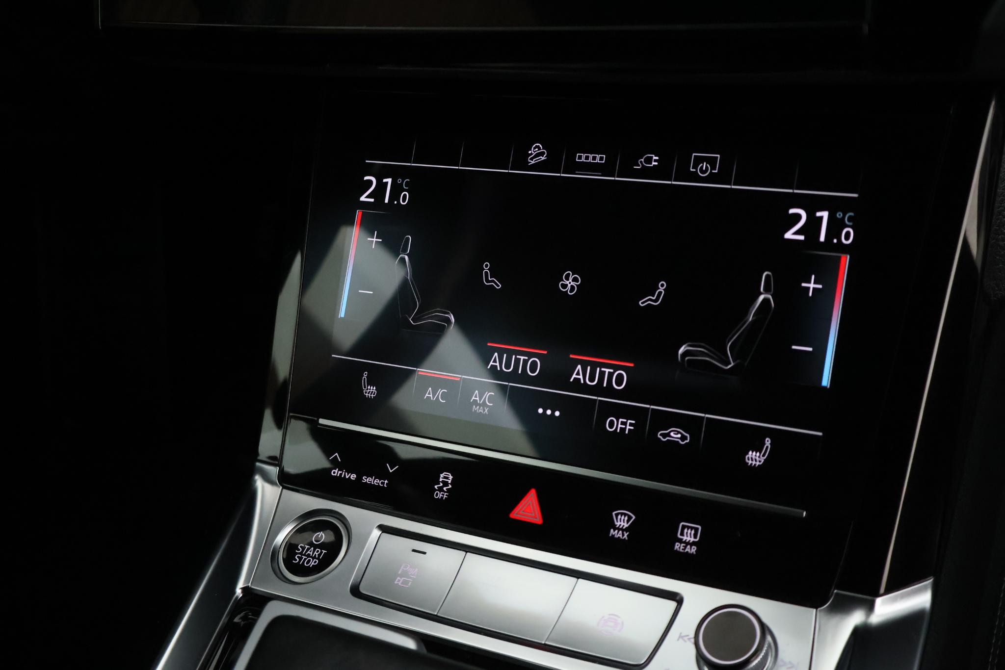 Foto van Audi E-tron 55