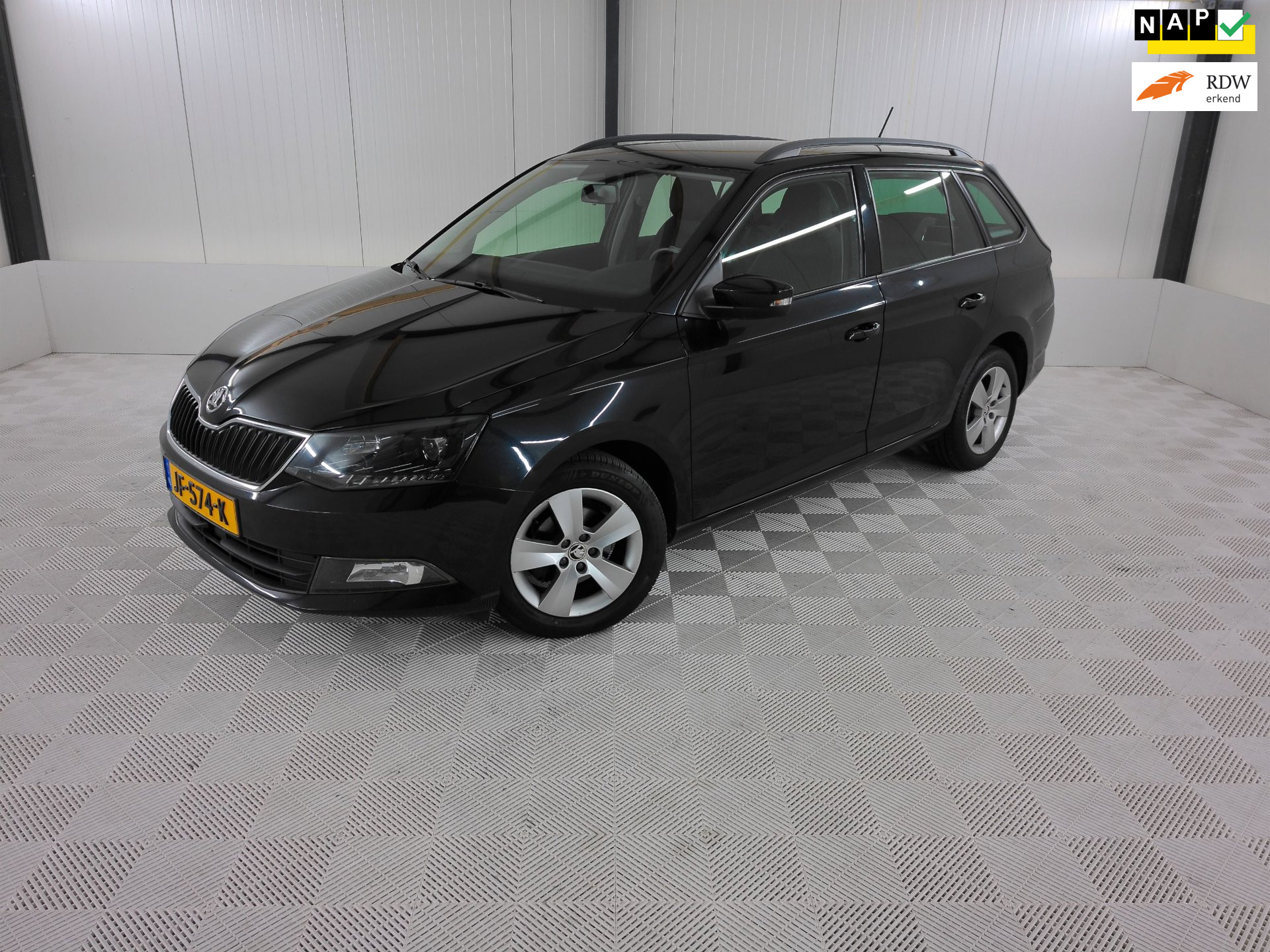 Skoda Fabia 1.2 TSI Ambition Businessline, Trekhaak, Navigatie 2016 - voorkant