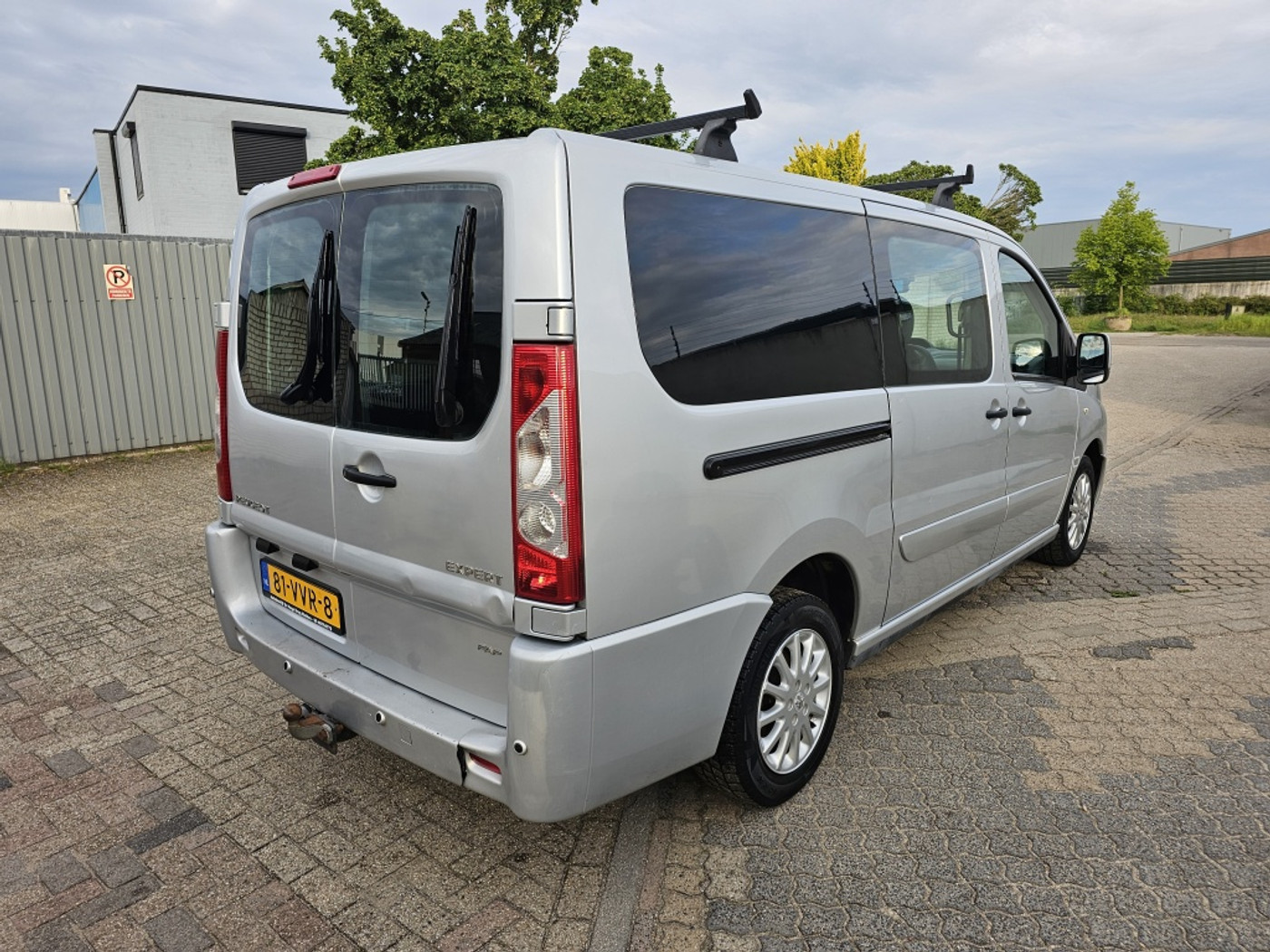 Foto van Peugeot Expert 229 L2h1 2.0hdif 16v-136 DC