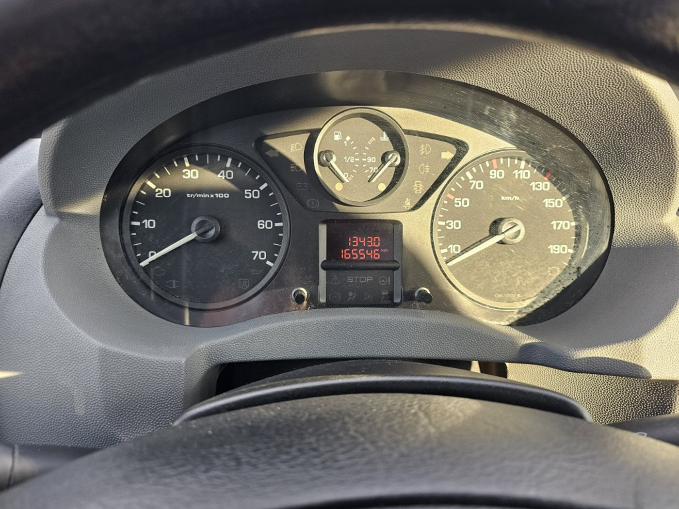 Foto van Peugeot Expert 229 L2h1 2.0hdif 16v-136 DC