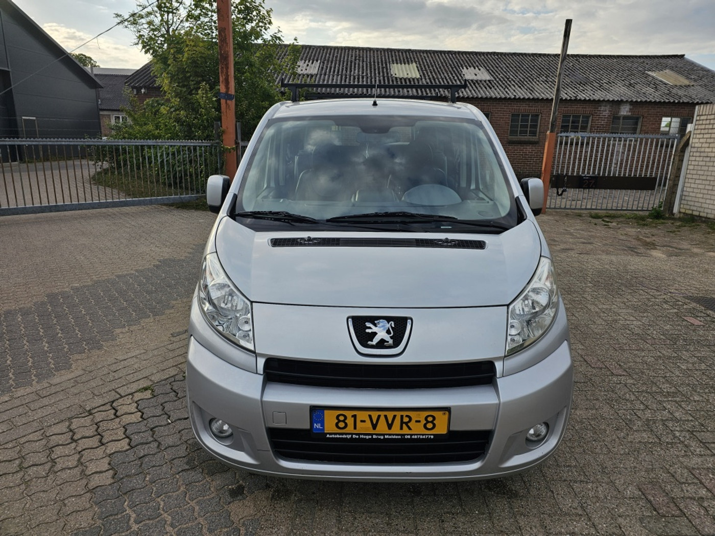 Foto van Peugeot Expert 229 L2h1 2.0hdif 16v-136 DC