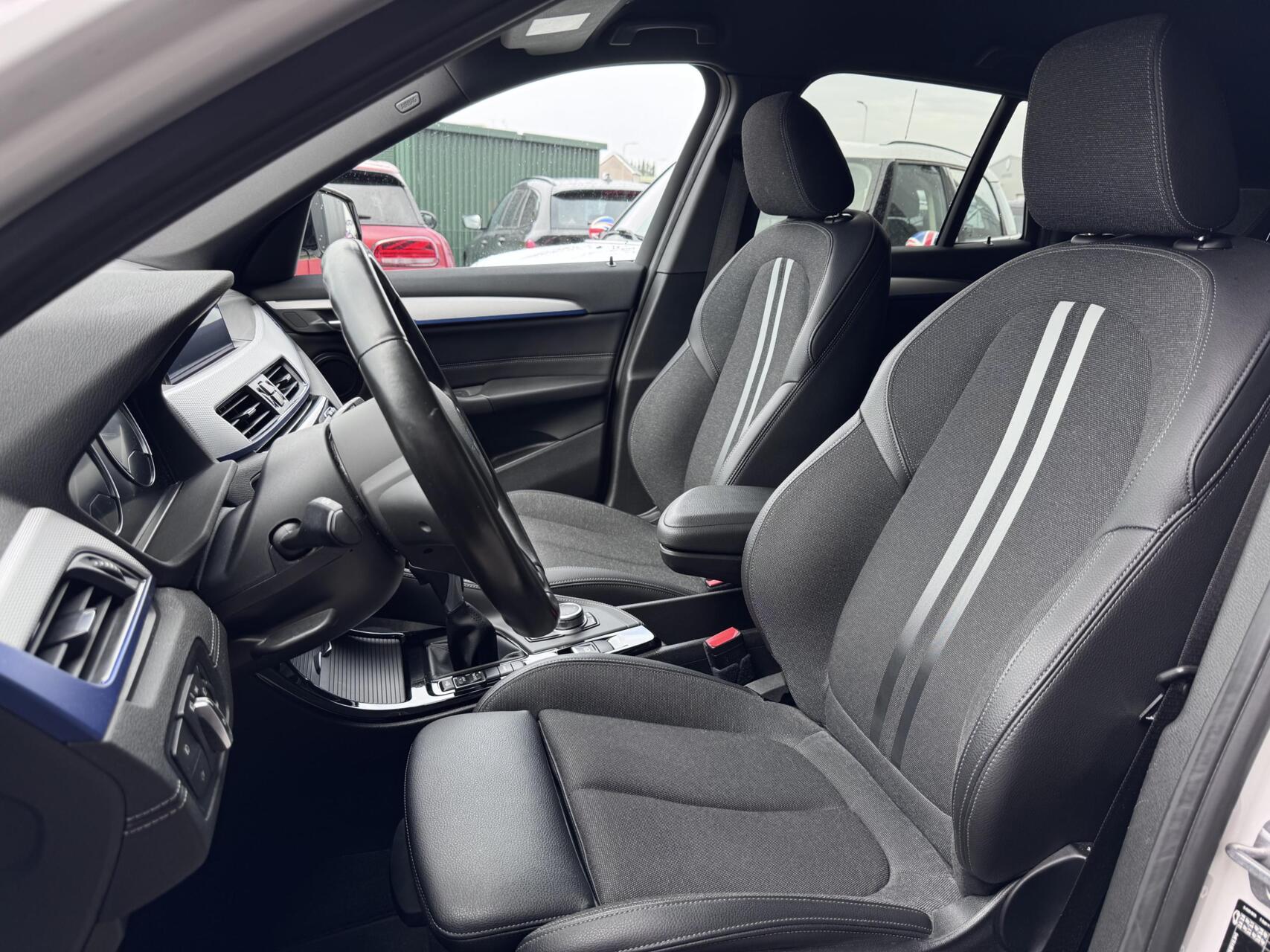 Foto van BMW X1 Xdrive25e