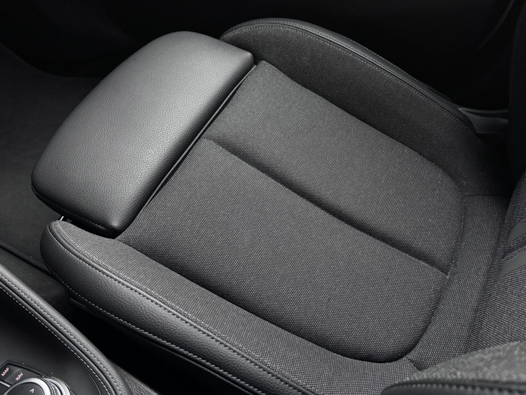 Foto van BMW X1 Xdrive25e