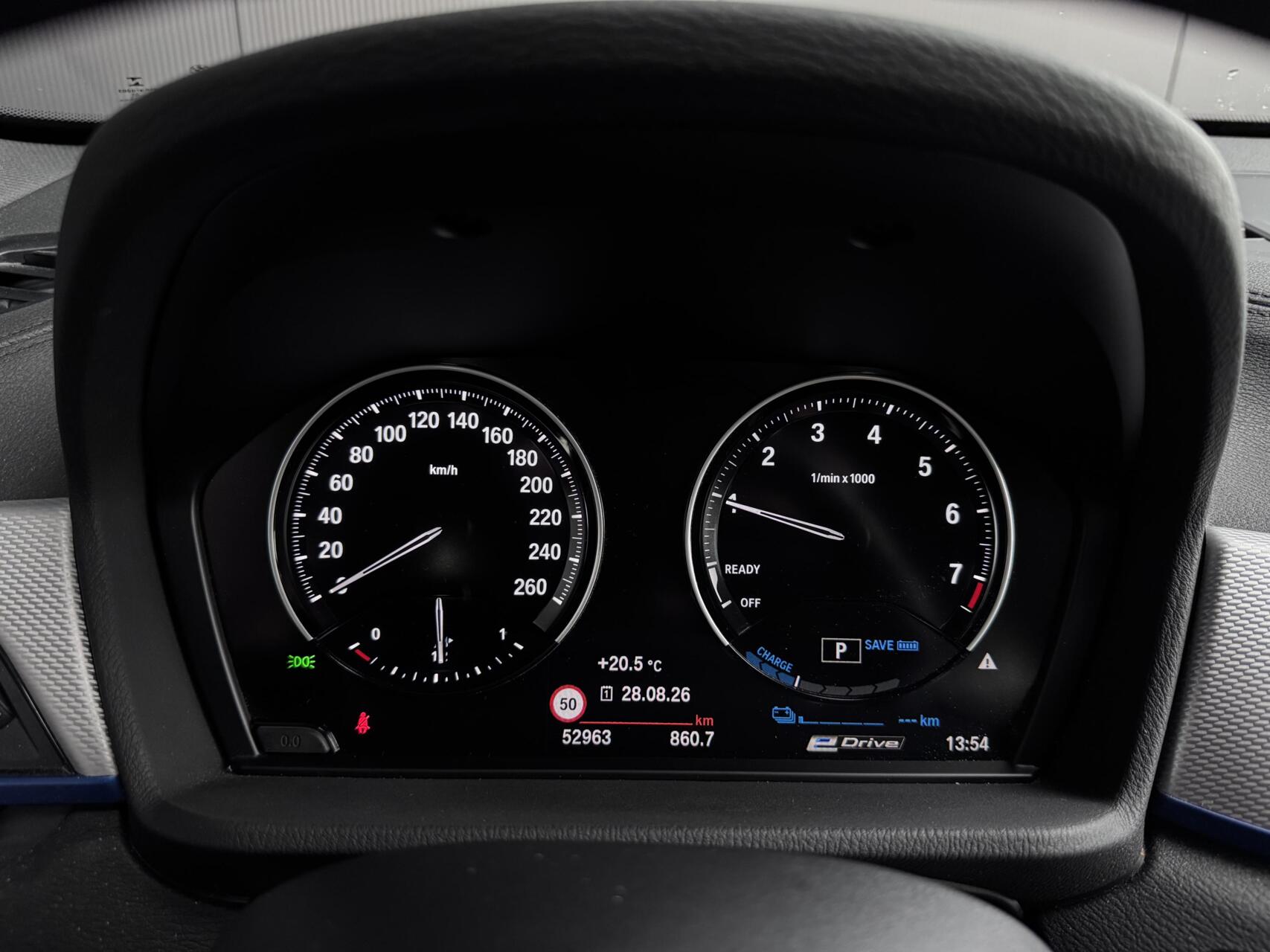 Foto van BMW X1 Xdrive25e