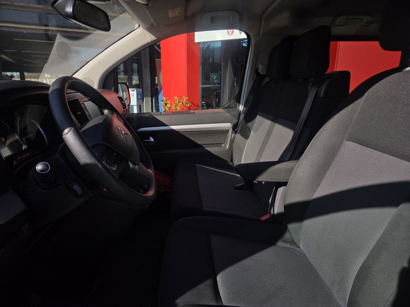 Foto van Citroen Jumpy Spacetourer