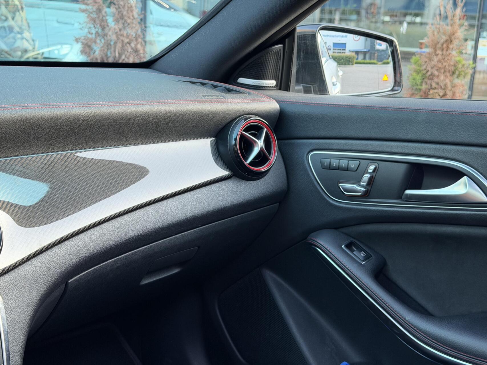 Foto van Mercedes-Benz AMG Cla 45