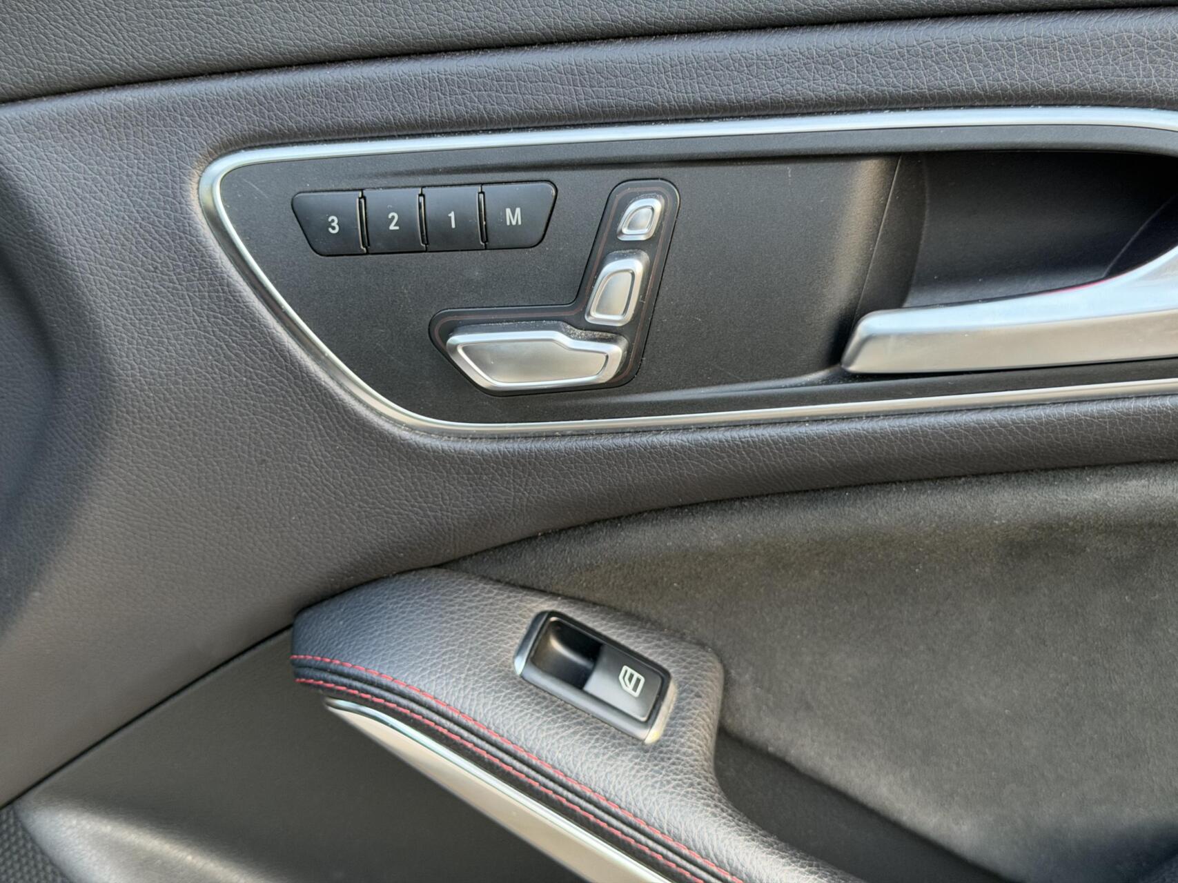 Foto van Mercedes-Benz AMG Cla 45