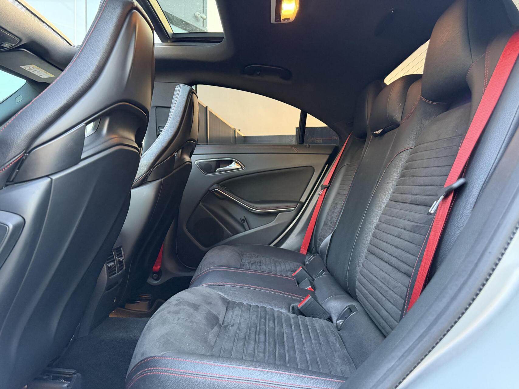 Foto van Mercedes-Benz AMG Cla 45