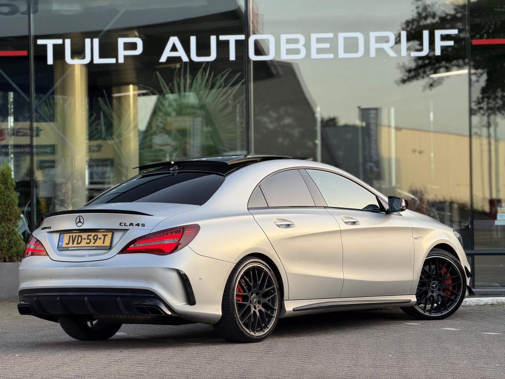 Foto van Mercedes-Benz AMG Cla 45