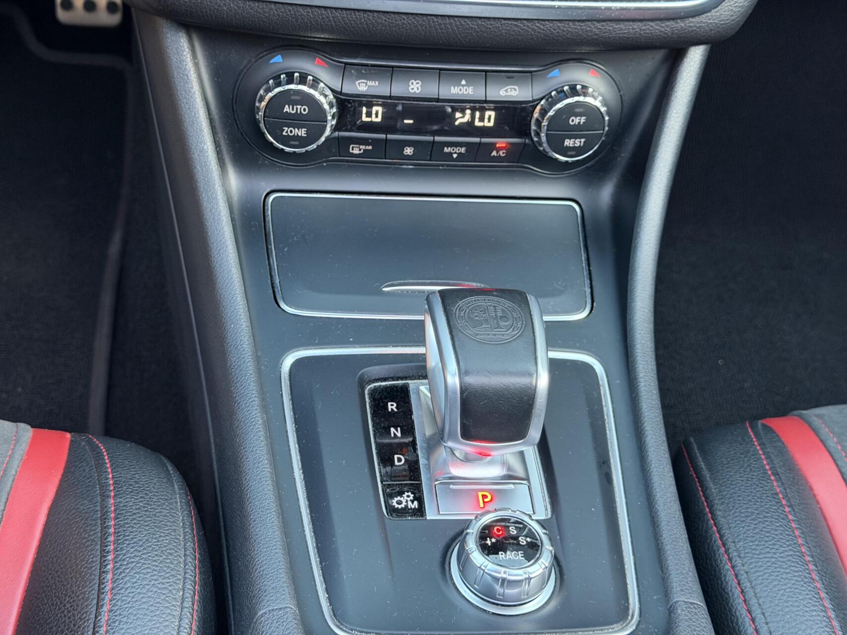 Foto van Mercedes-Benz AMG Cla 45