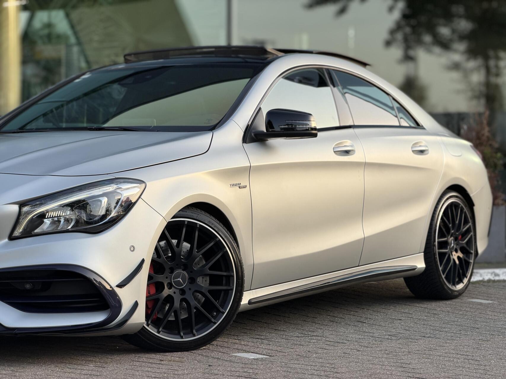 Foto van Mercedes-Benz AMG Cla 45