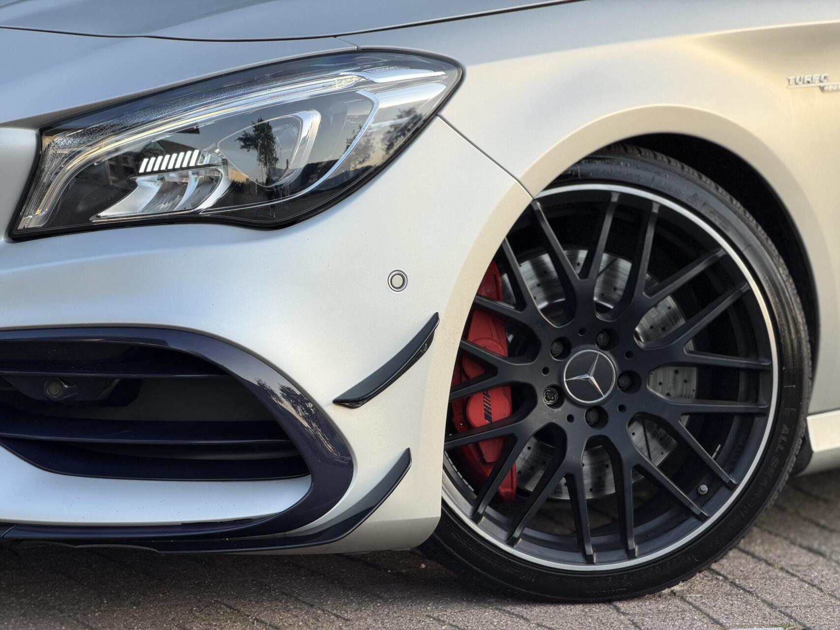 Foto van Mercedes-Benz AMG Cla 45