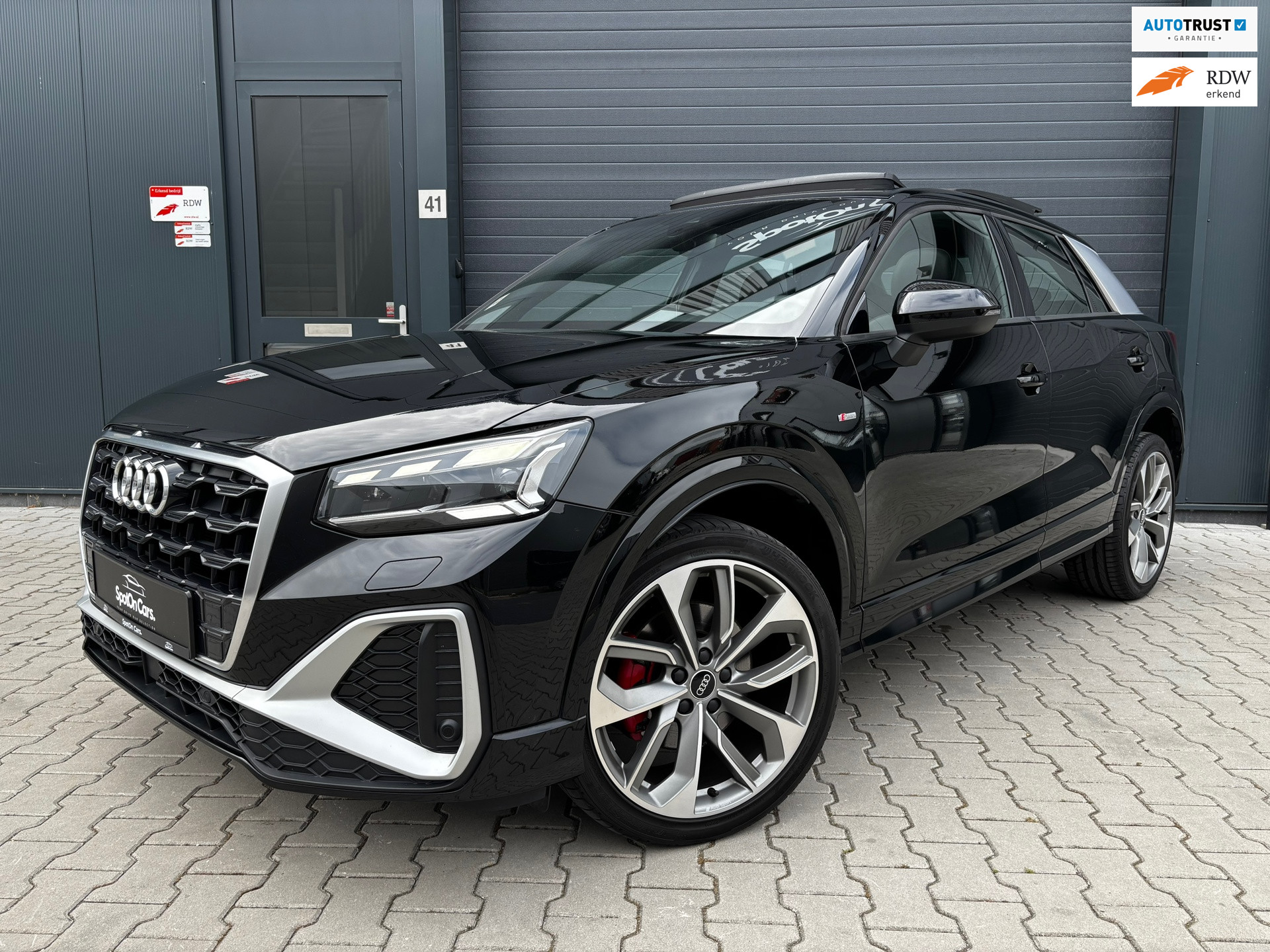 Audi Q2 35 TFSI 3x S-Line PANO MATRIX CAMERA ACC KEYLESS 2021 - voorkant