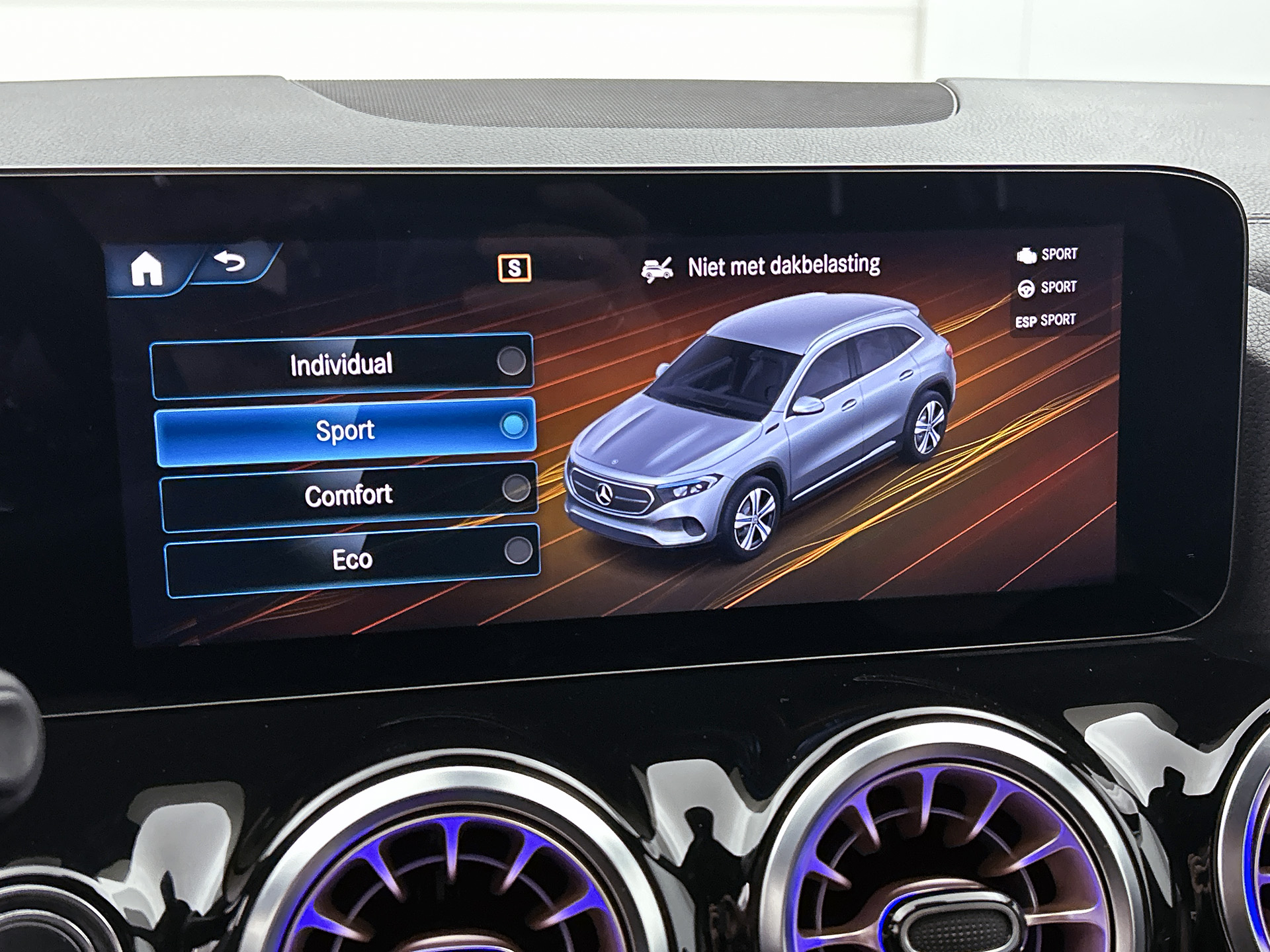 Foto van Mercedes-Benz Eqa