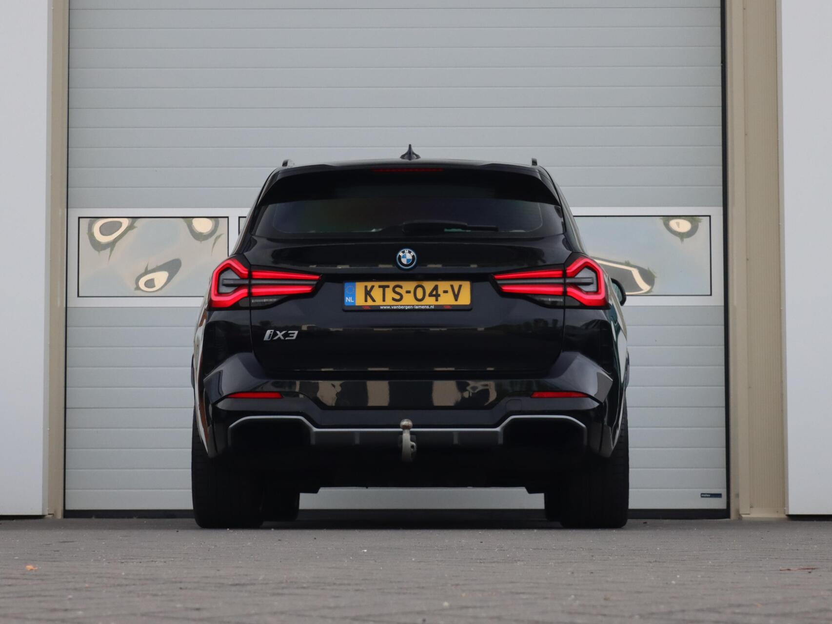 Foto van BMW Ix3